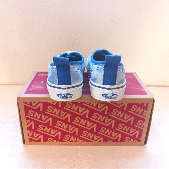 Vans - Picture 4 of 4